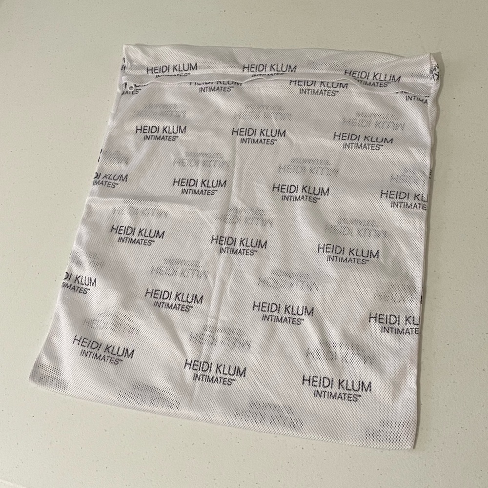 Heidi Klum Intimates Wash Bag Laundry Intimates